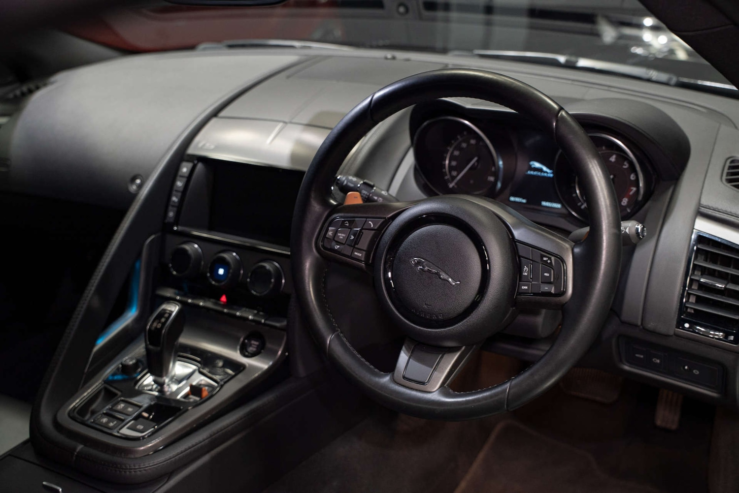 Used Jaguar F-Type 2015 for sale - 77950402: Photo 11