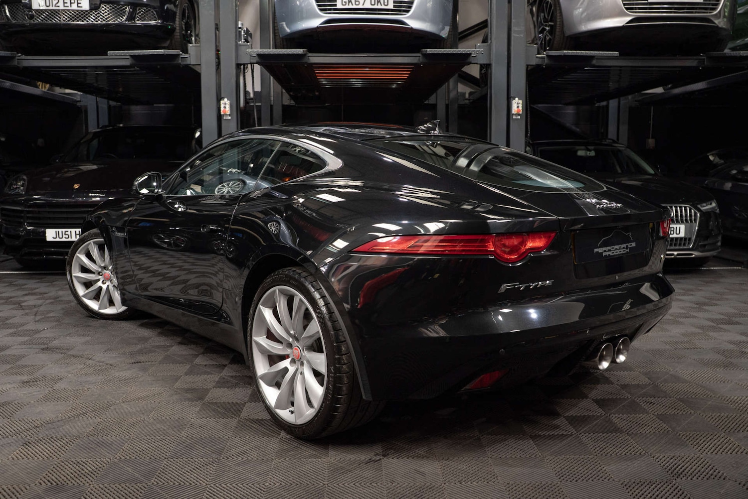 Used Jaguar F-Type 2015 for sale - 77950402: Photo 2