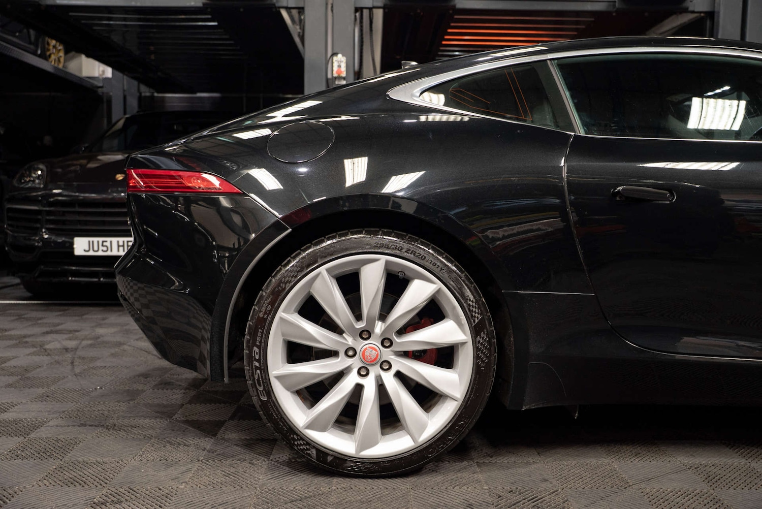 Used Jaguar F-Type 2015 for sale - 77950402: Photo 24