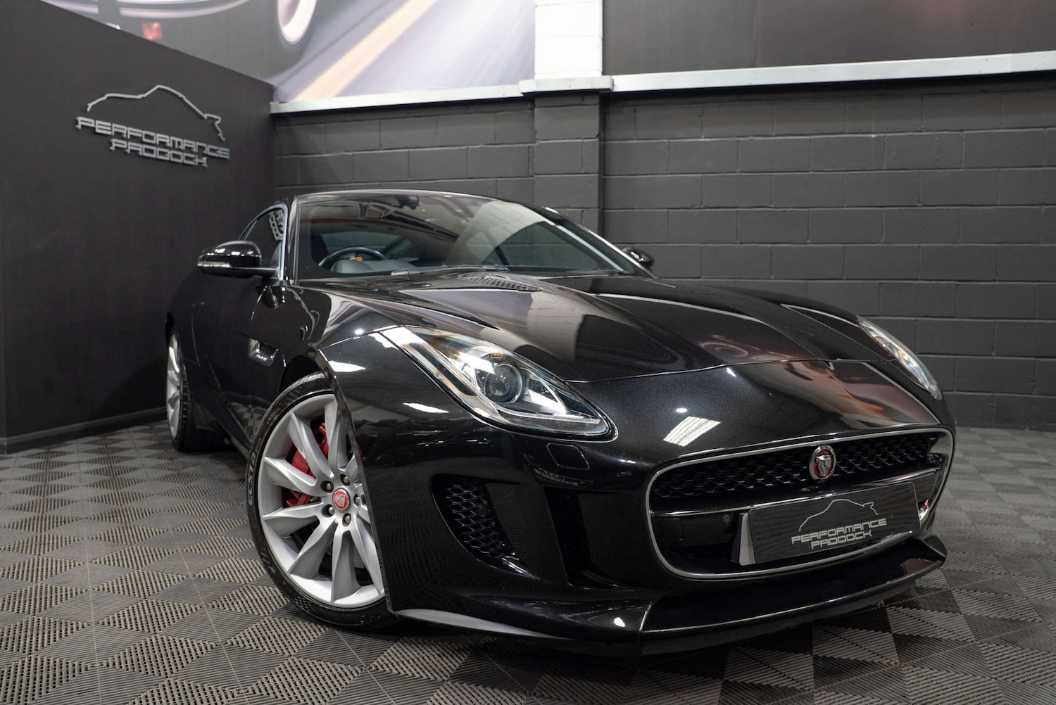Used Jaguar F-Type 2015 for sale - 77950402: Photo 5