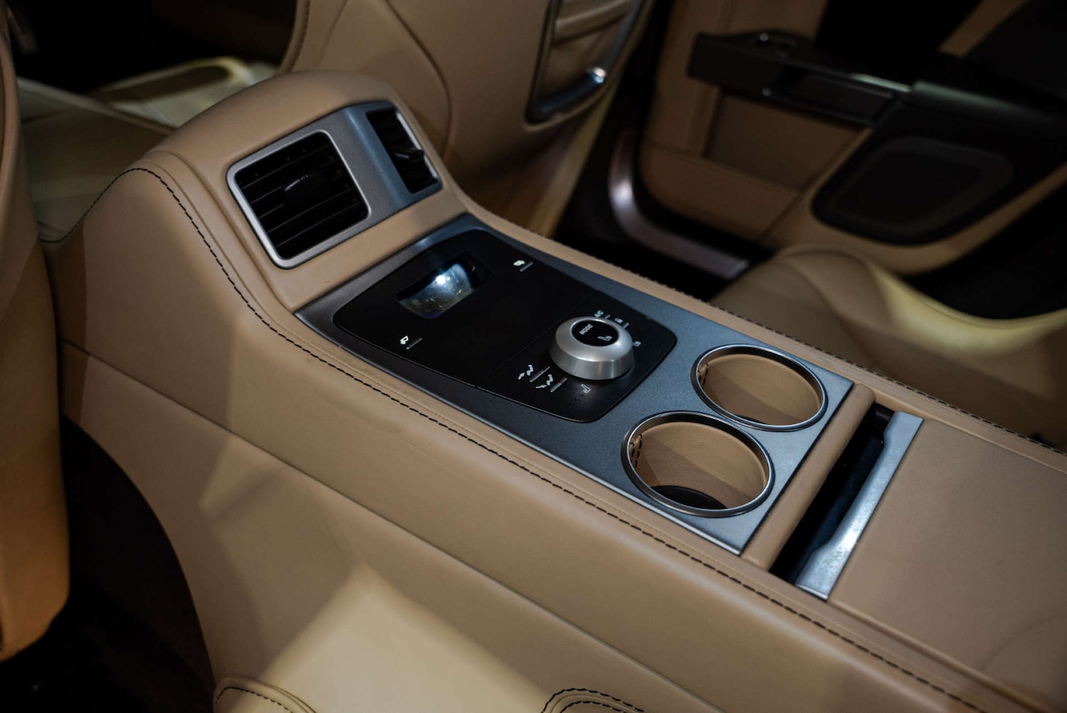 Used Aston Martin Rapide 2011 for sale - 77283186: Photo 21