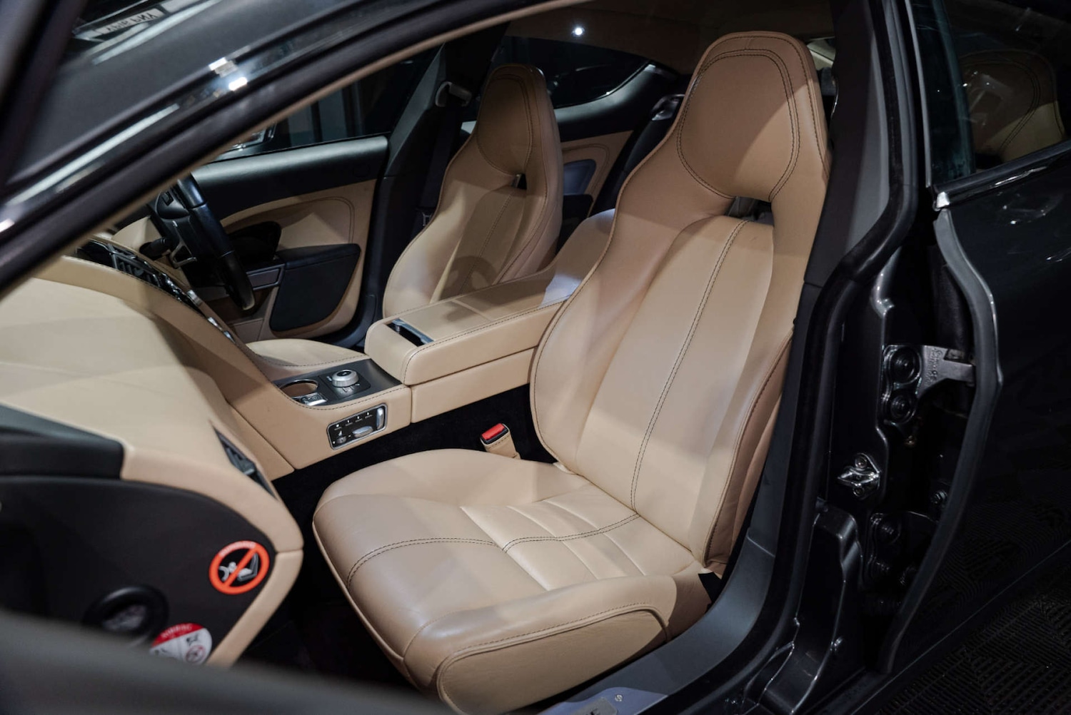 Used Aston Martin Rapide 2011 for sale - 77283186: Photo 3