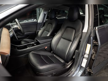 Used Tesla Model 3 2019 for sale - 79561376: Photo