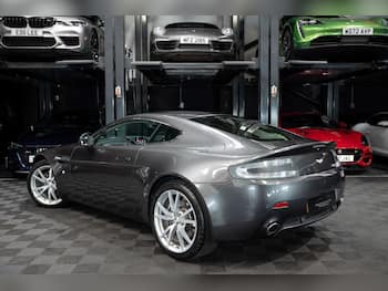 Used Aston Martin Vantage 2011 for sale - 79780117: Photo