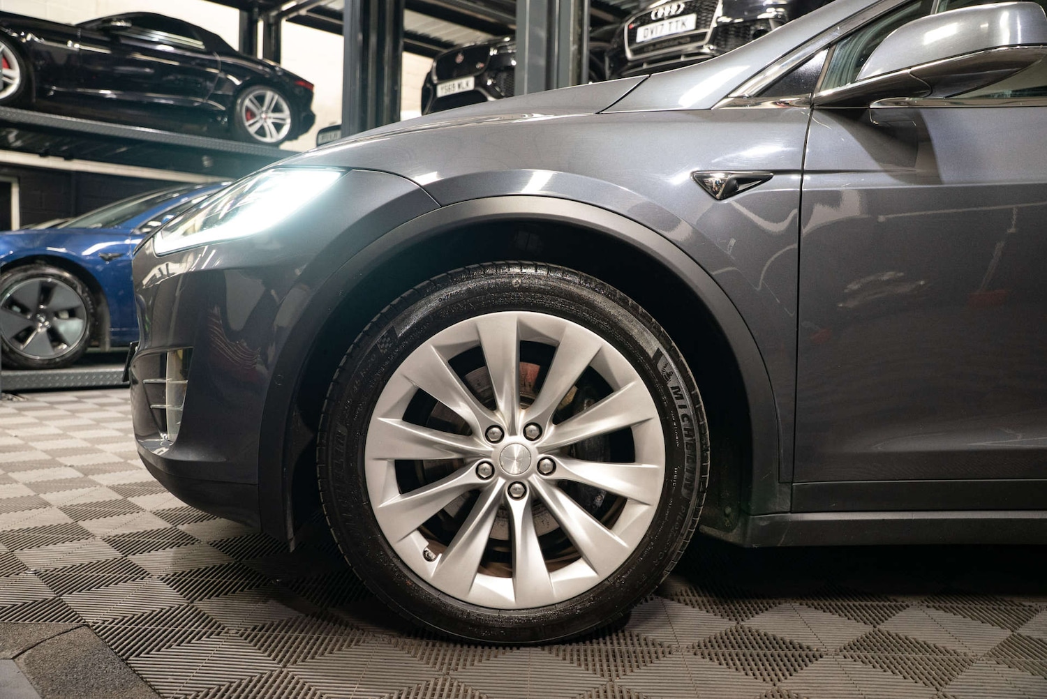 Used Tesla Model X 2018 for sale - 78111330: Photo 13