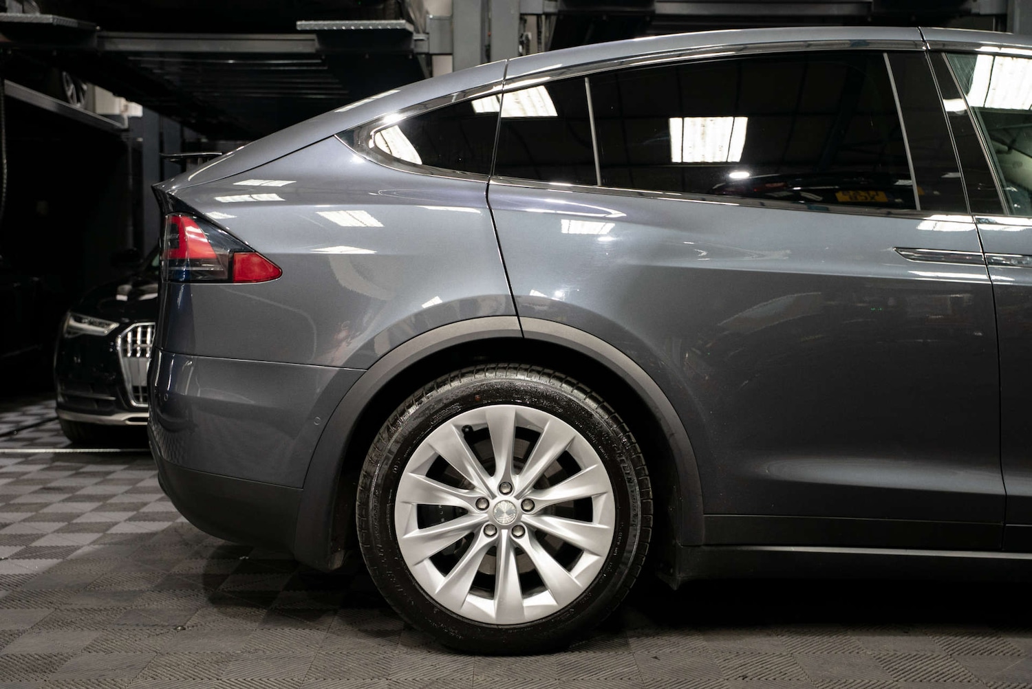 Used Tesla Model X 2018 for sale - 78111330: Photo 24