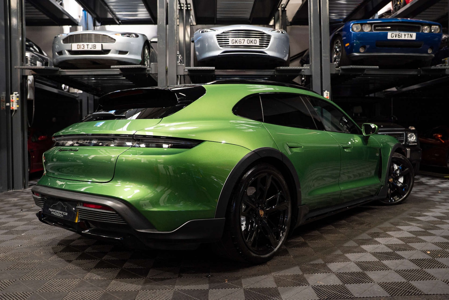 Used Porsche Taycan 2022 for sale - 77249070: Photo 10