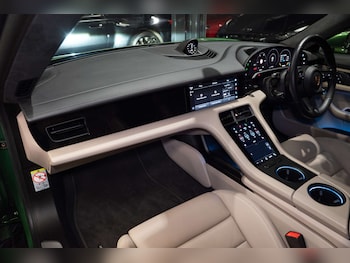 Used Porsche Taycan 2022 for sale - 77249070: Photo