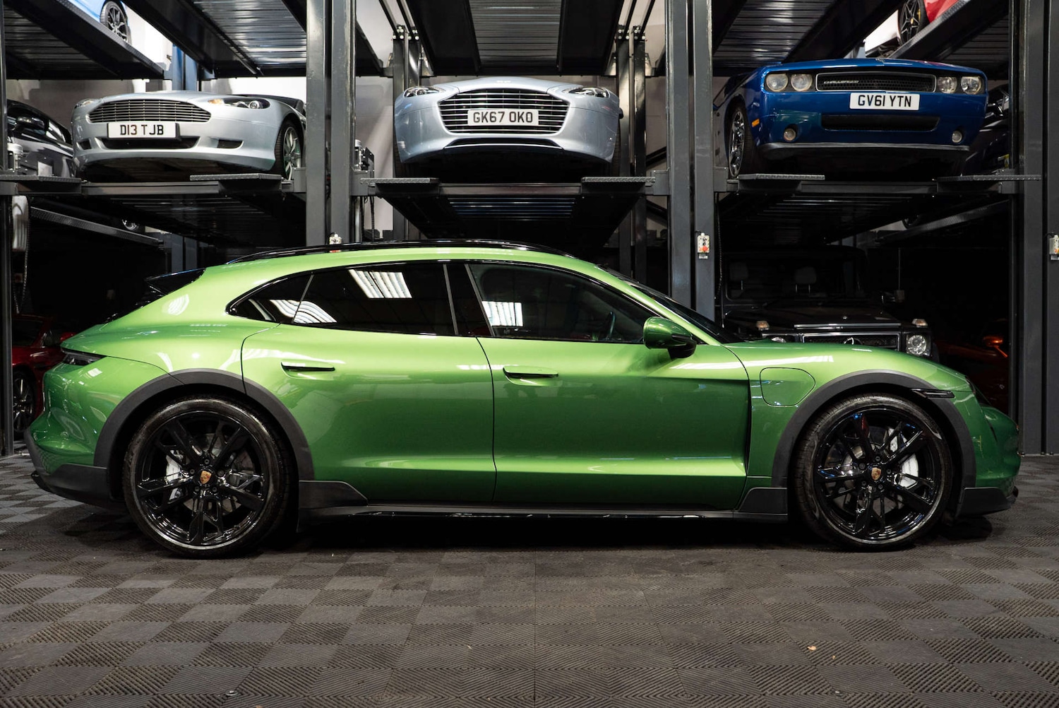 Used Porsche Taycan 2022 for sale - 77249070: Photo 8