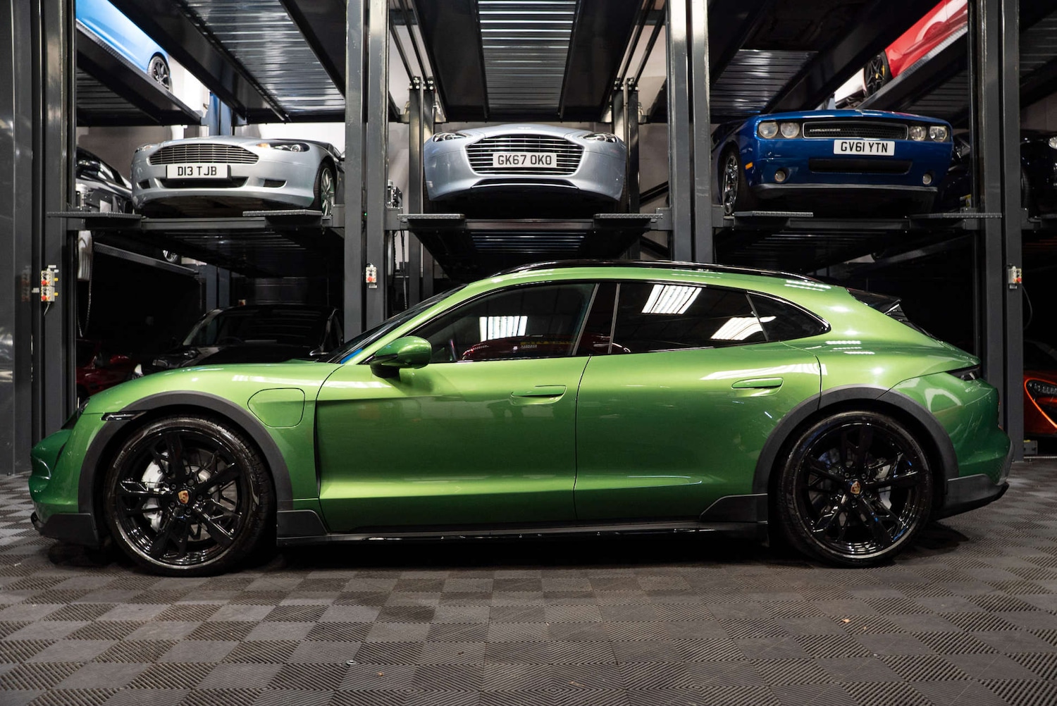 Used Porsche Taycan 2022 for sale - 77249070: Photo 9