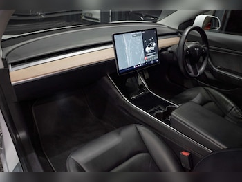 Used Tesla Model 3 2019 for sale - 78330613: Photo