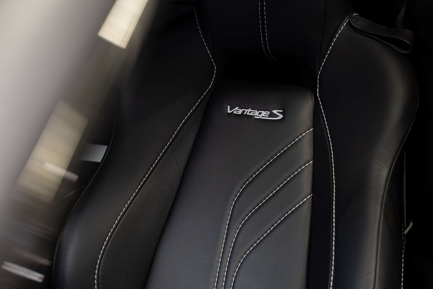 Used Aston Martin Vantage 2012 for sale - 77803620: Photo 15