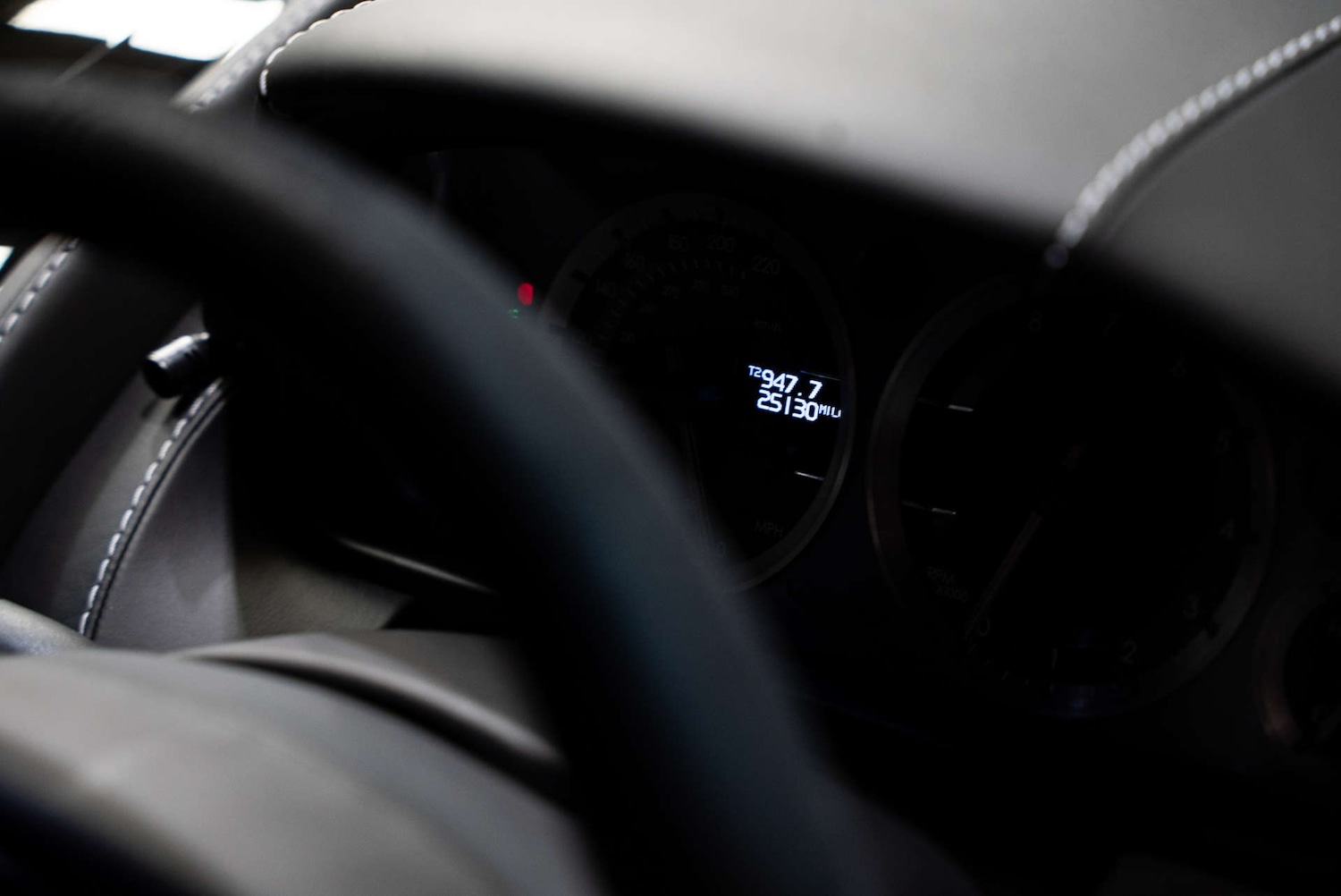 Used Aston Martin Vantage 2012 for sale - 77803620: Photo 21