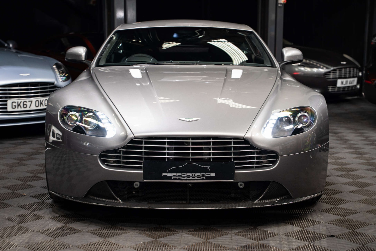 Used Aston Martin Vantage 2012 for sale - 77803620: Photo 6