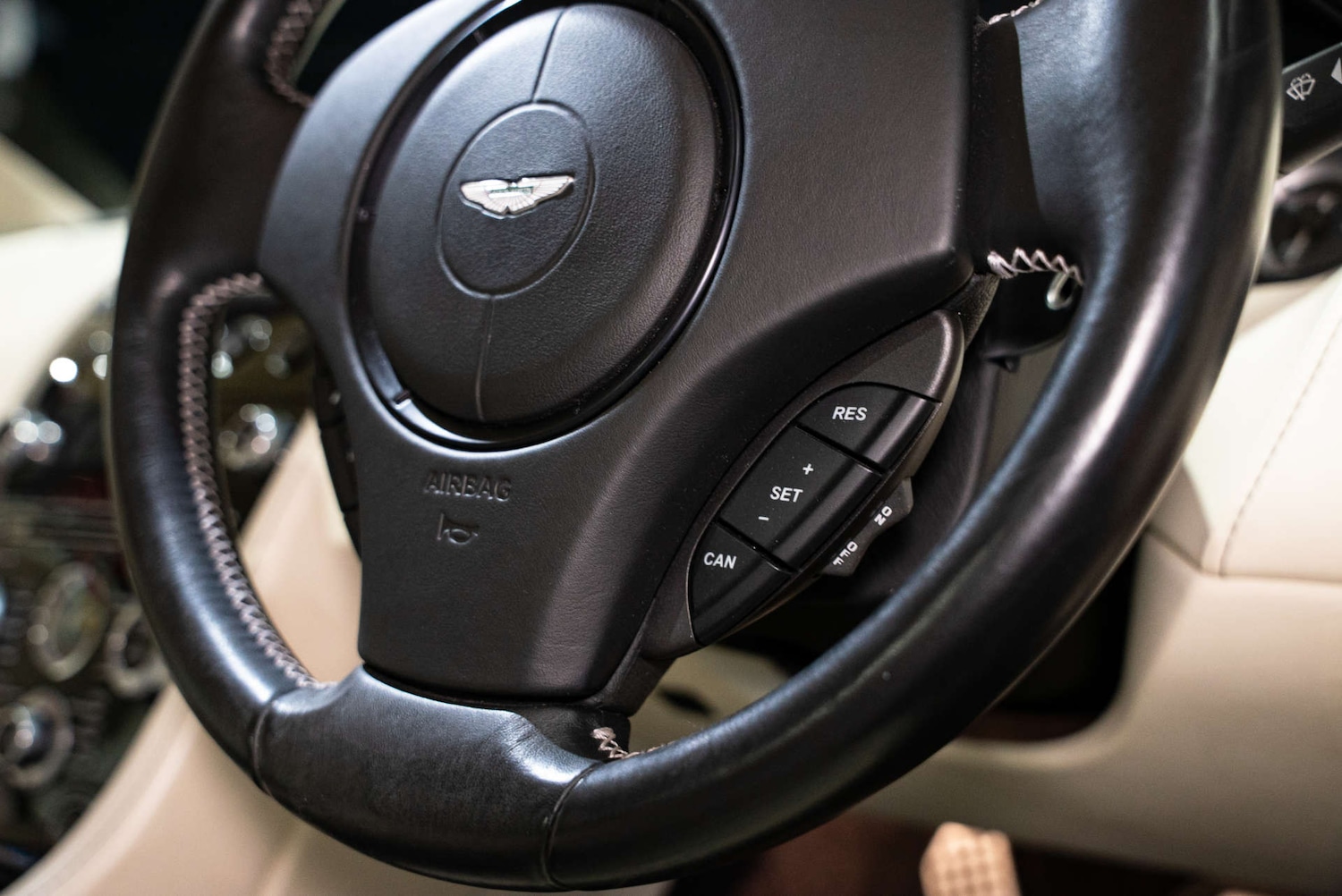 Used Aston Martin Vantage 2012 for sale - 77249076: Photo 19