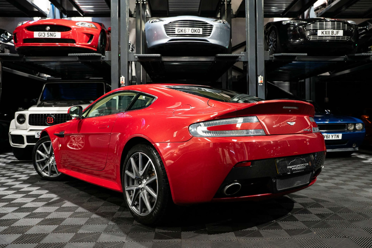 Used Aston Martin Vantage 2012 for sale - 77249076: Photo 2