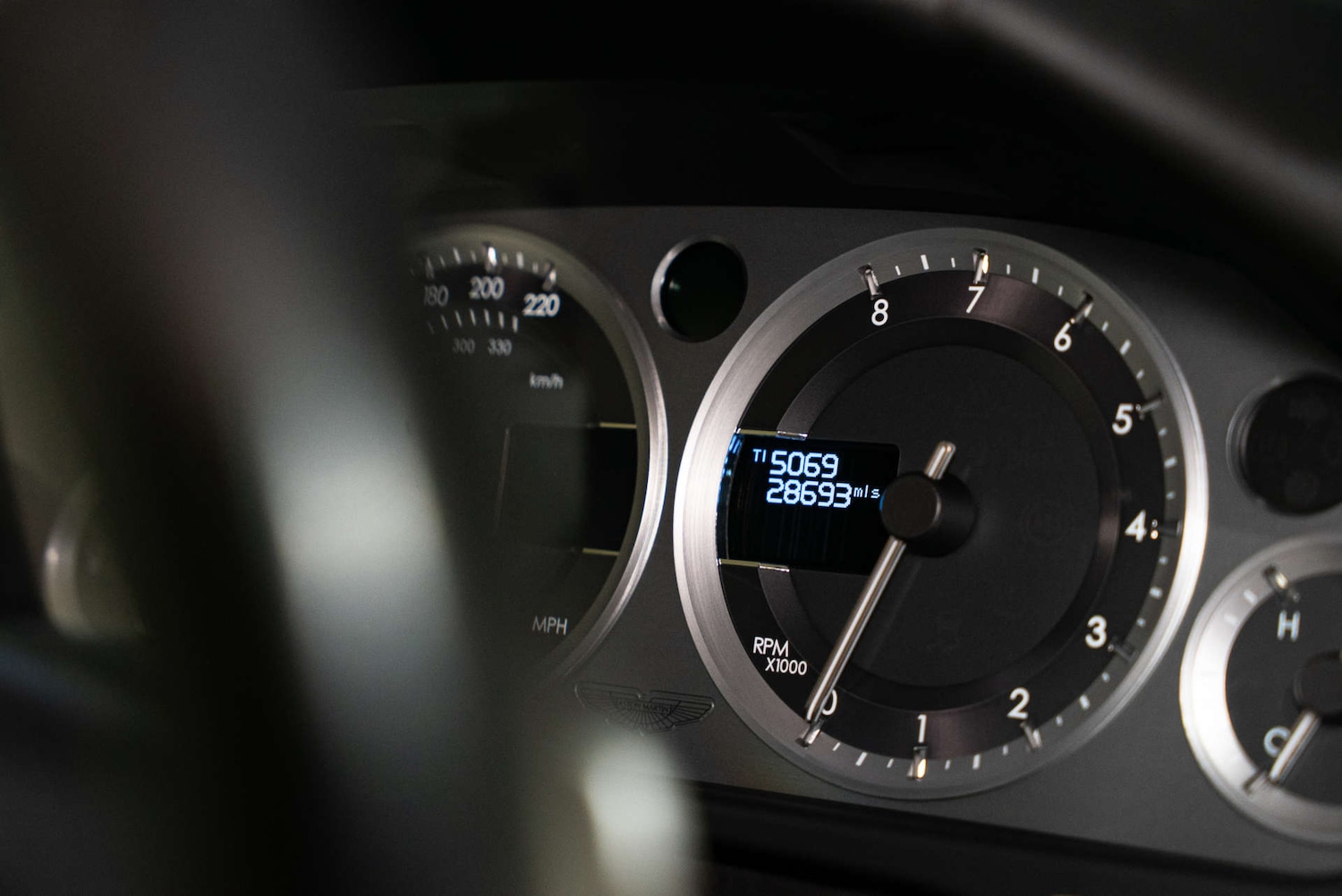 Used Aston Martin Vantage 2012 for sale - 77249076: Photo 21