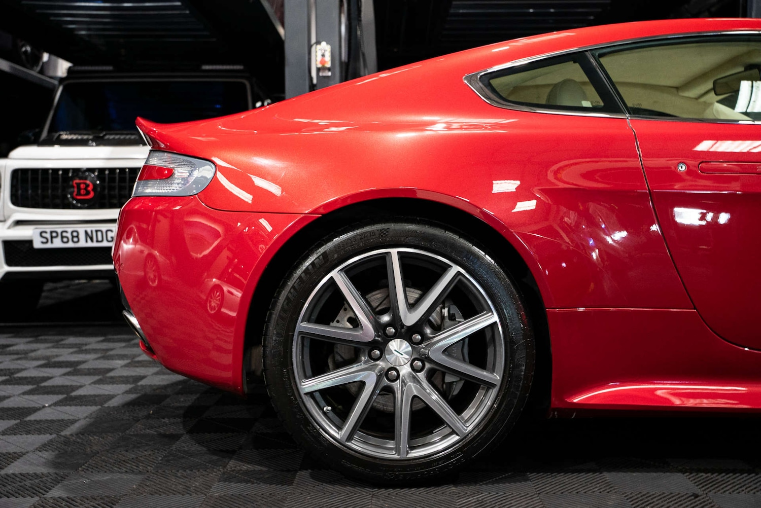 Used Aston Martin Vantage 2012 for sale - 77249076: Photo 22