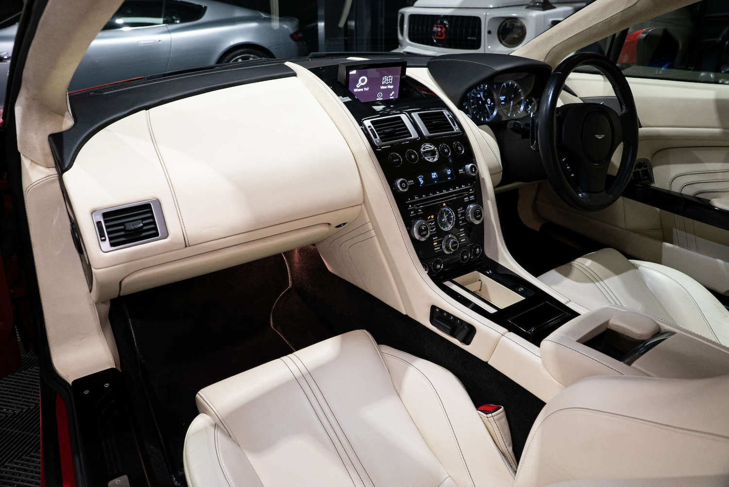 Used Aston Martin Vantage 2012 for sale - 77249076: Photo 4