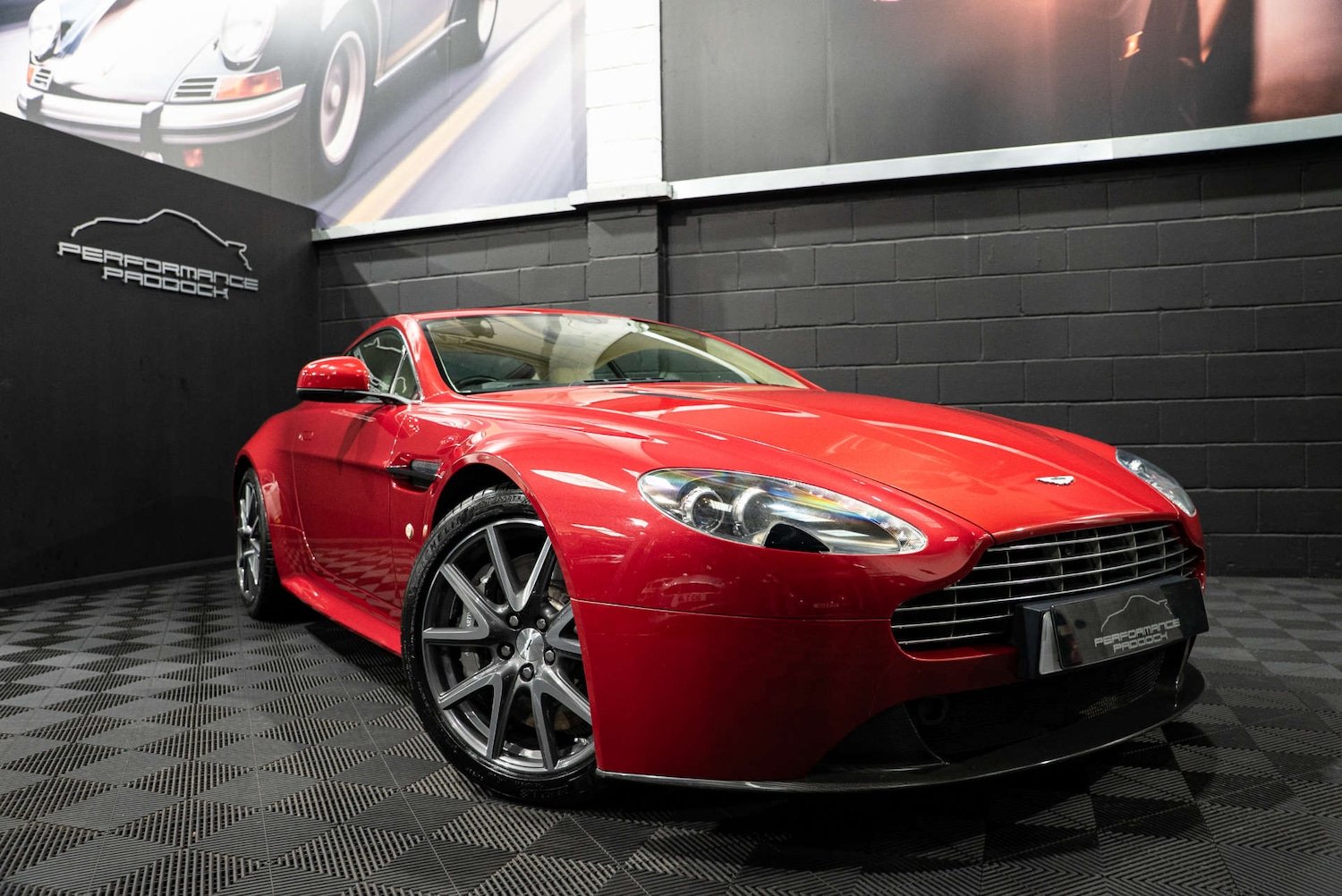 Used Aston Martin Vantage 2012 for sale - 77249076: Photo 5