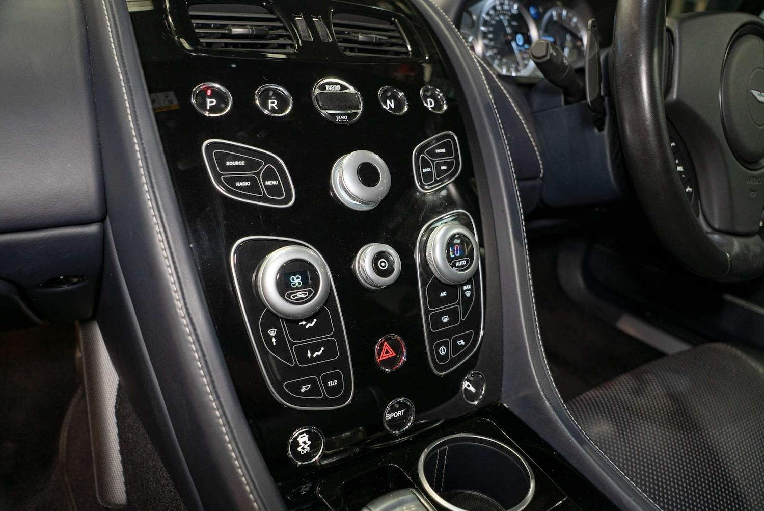 Used Aston Martin Rapide 2017 for sale - 77249062: Photo 13