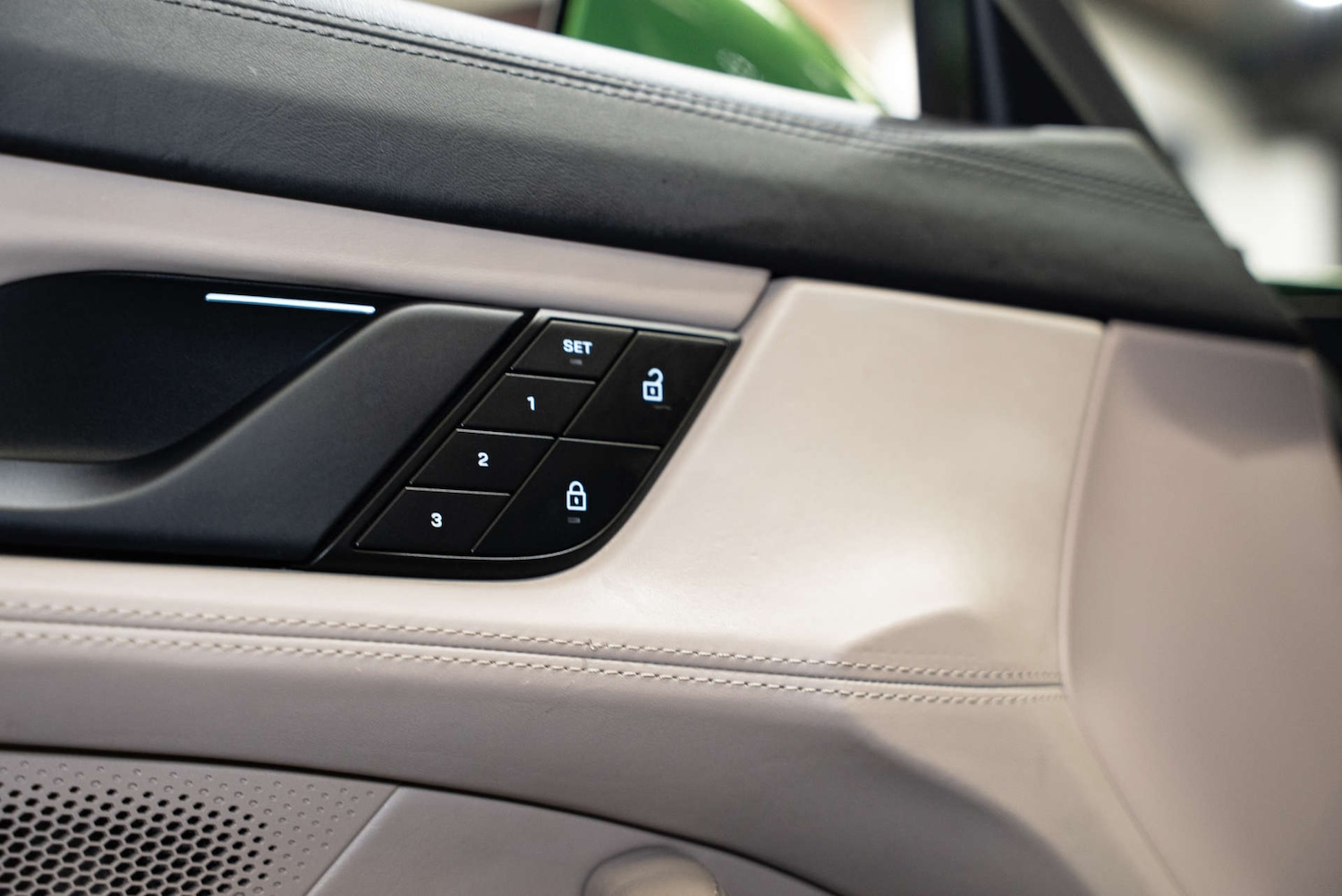 Used Porsche Taycan 2022 for sale - 77775457: Photo 20