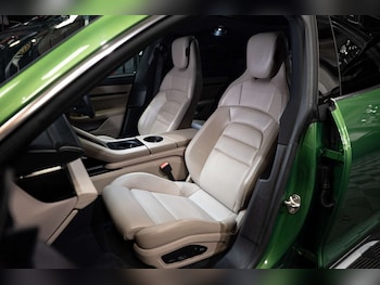 Used Porsche Taycan 2022 for sale - 77775457: Photo