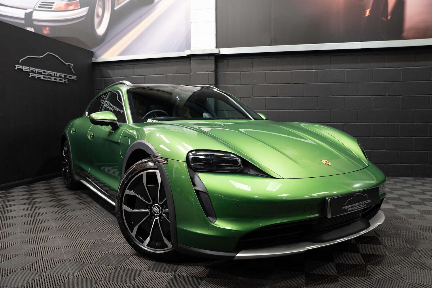 Used Porsche Taycan 2022 for sale - 77775457: Photo 5