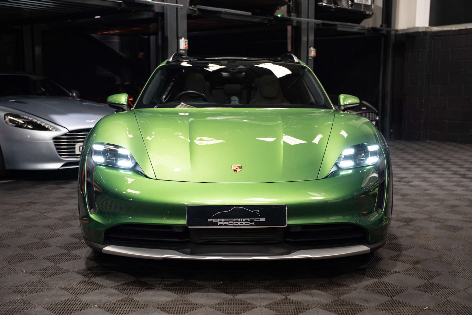 Used Porsche Taycan 2022 for sale - 77775457: Photo 6