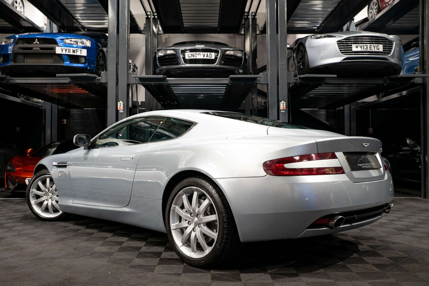 Used Aston Martin DB9 2004 for sale - 77249060: Photo 2