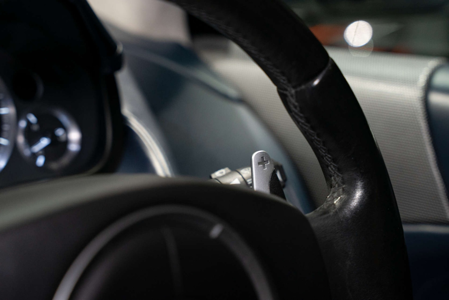 Used Aston Martin DB9 2004 for sale - 77249060: Photo 27