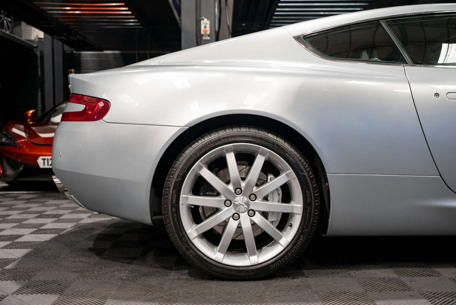 Used Aston Martin DB9 2004 for sale - 77249060: Photo 30