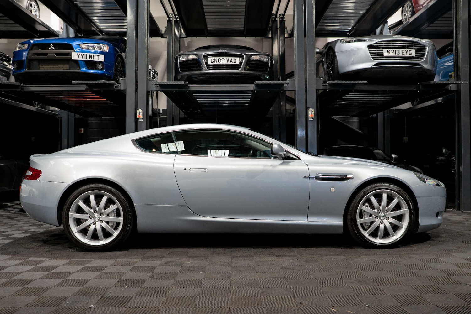 Used Aston Martin DB9 2004 for sale - 77249060: Photo 8