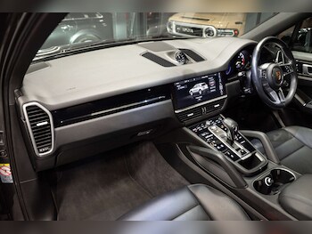 Used Porsche Cayenne 2021 for sale - 78669516: Photo