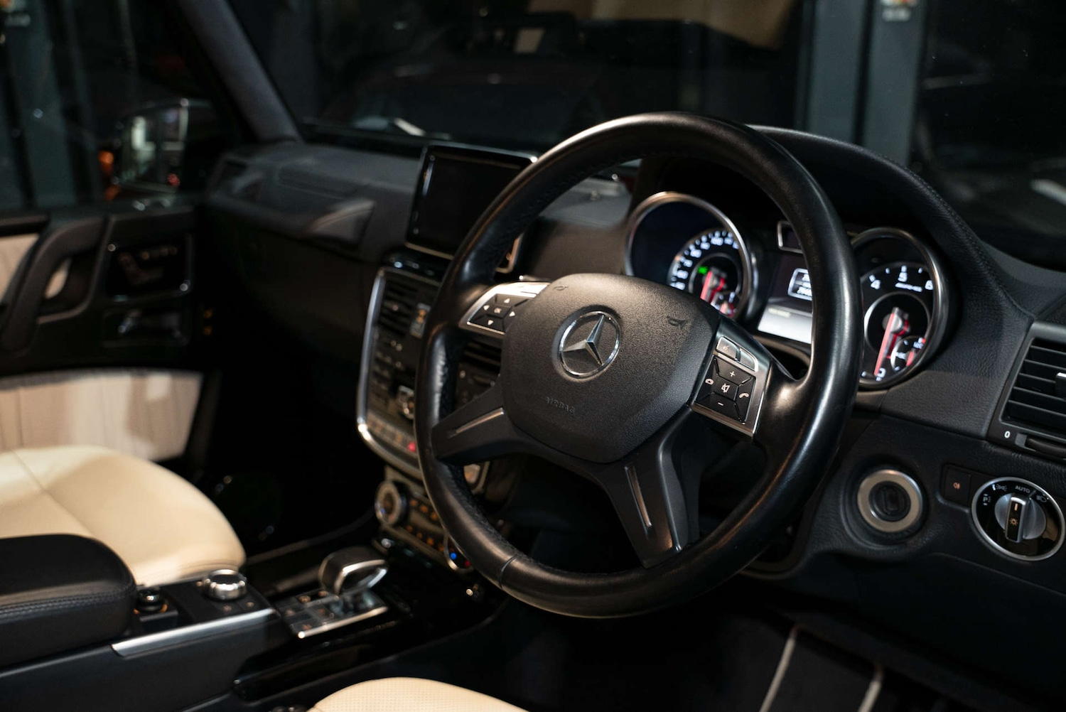 Used Mercedes-Benz G Class 2012 for sale - 77249075: Photo 11