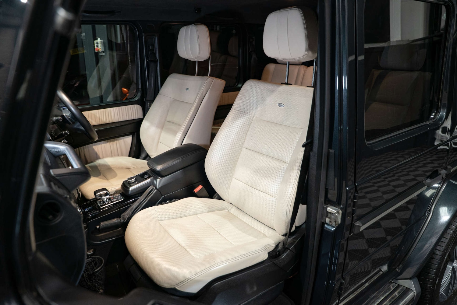 Used Mercedes-Benz G Class 2012 for sale - 77249075: Photo 3