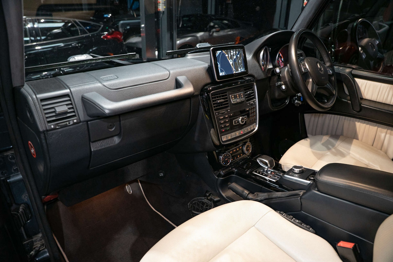 Used Mercedes-Benz G Class 2012 for sale - 77249075: Photo 4