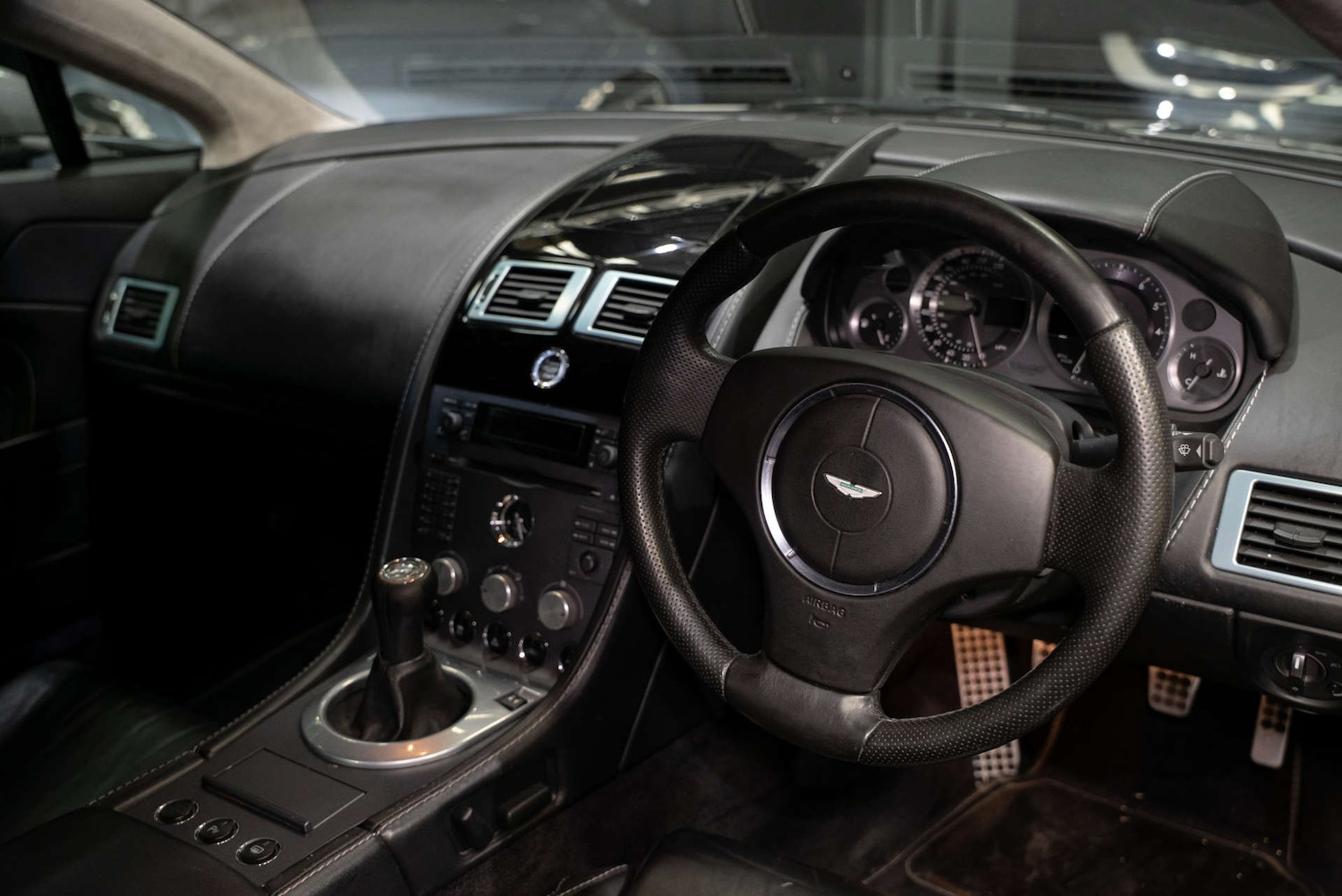 Used Aston Martin Vantage 2006 for sale - 78154417: Photo 10