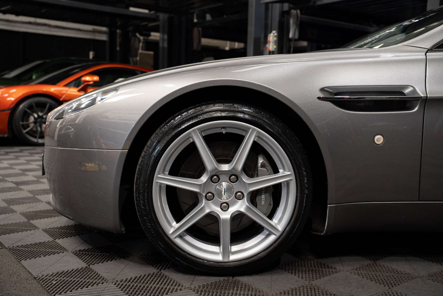 Used Aston Martin Vantage 2006 for sale - 78154417: Photo 12