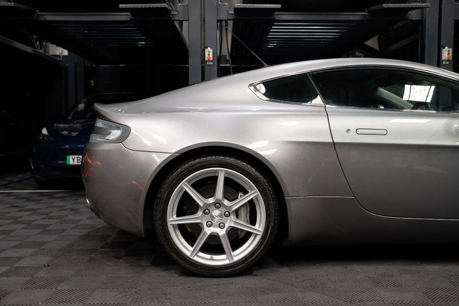 Used Aston Martin Vantage 2006 for sale - 78154417: Photo 15