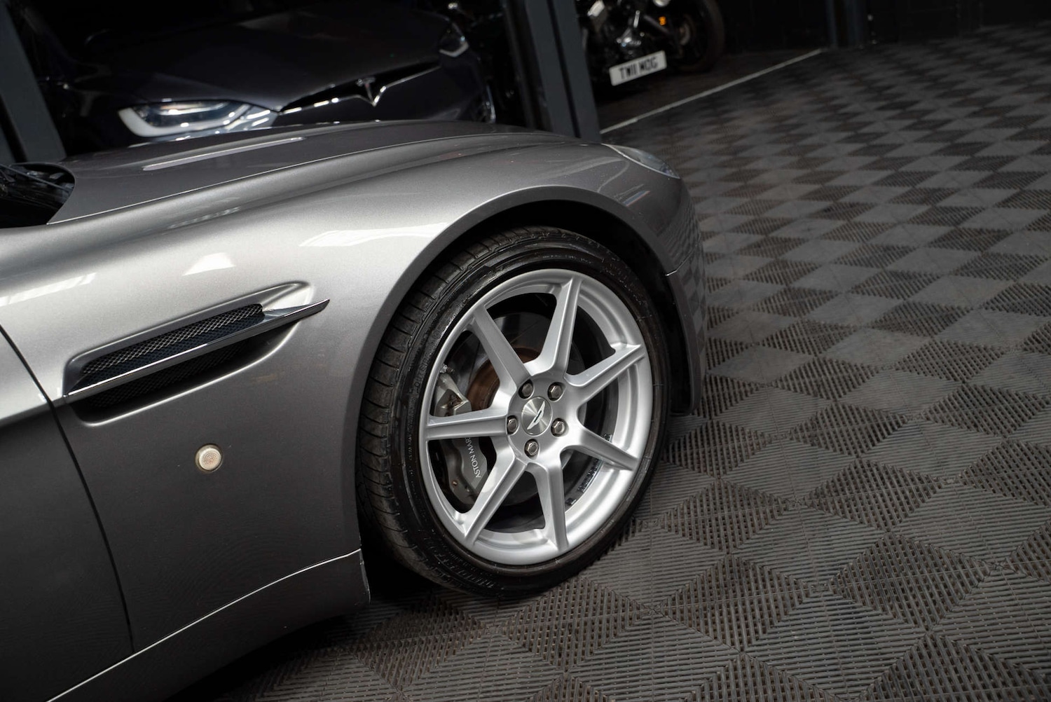 Used Aston Martin Vantage 2006 for sale - 78154417: Photo 24