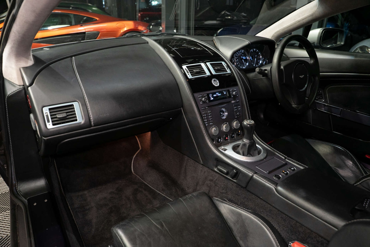 Used Aston Martin Vantage 2006 for sale - 78154417: Photo 4