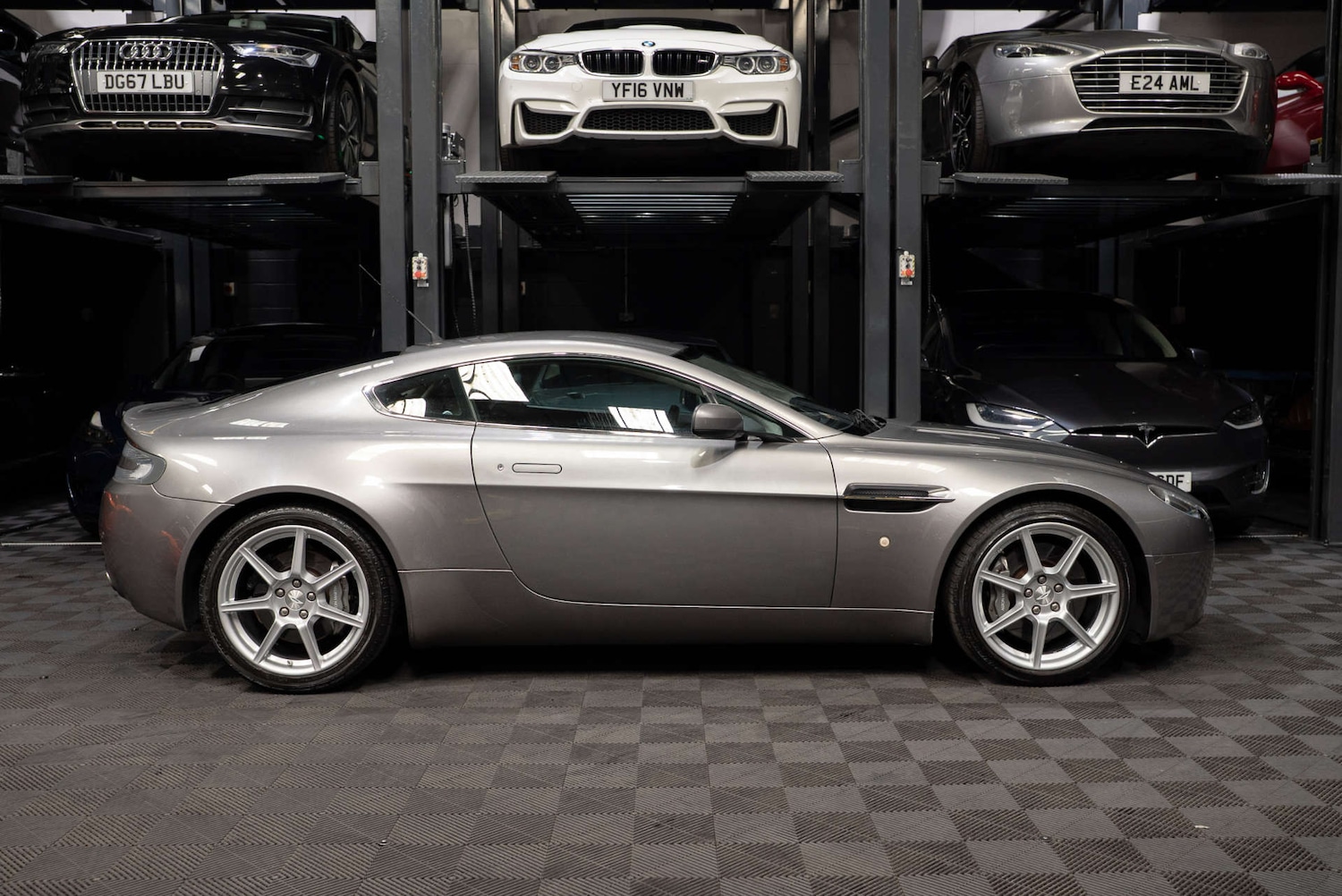 Used Aston Martin Vantage 2006 for sale - 78154417: Photo 7