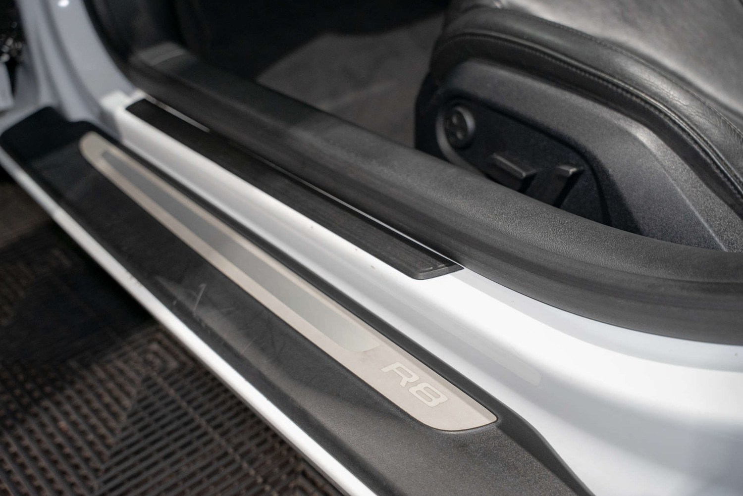 Used Audi R8 2011 for sale - 77249064: Photo 17