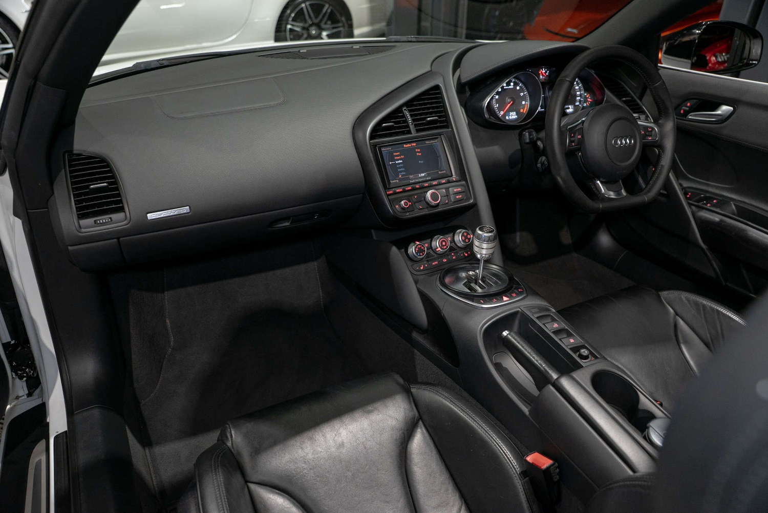 Used Audi R8 2011 for sale - 77249064: Photo 4