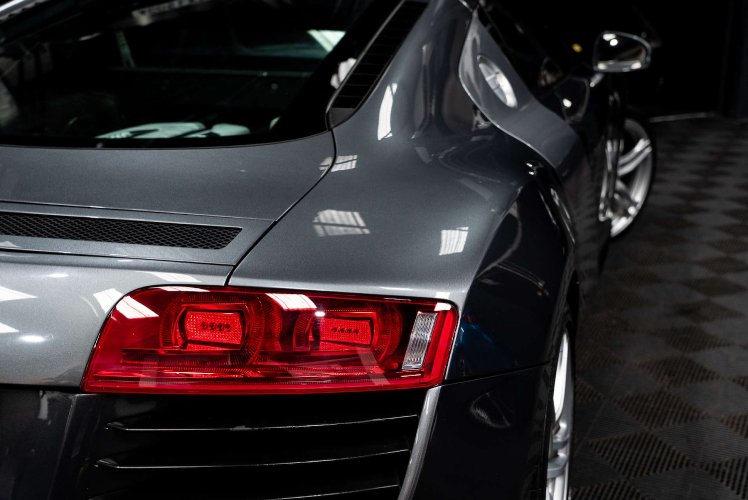 Used Audi R8 2007 for sale - 77249072: Photo 25