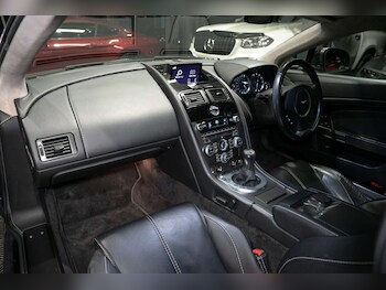 Used Aston Martin Vantage 2011 for sale - 77249082: Photo