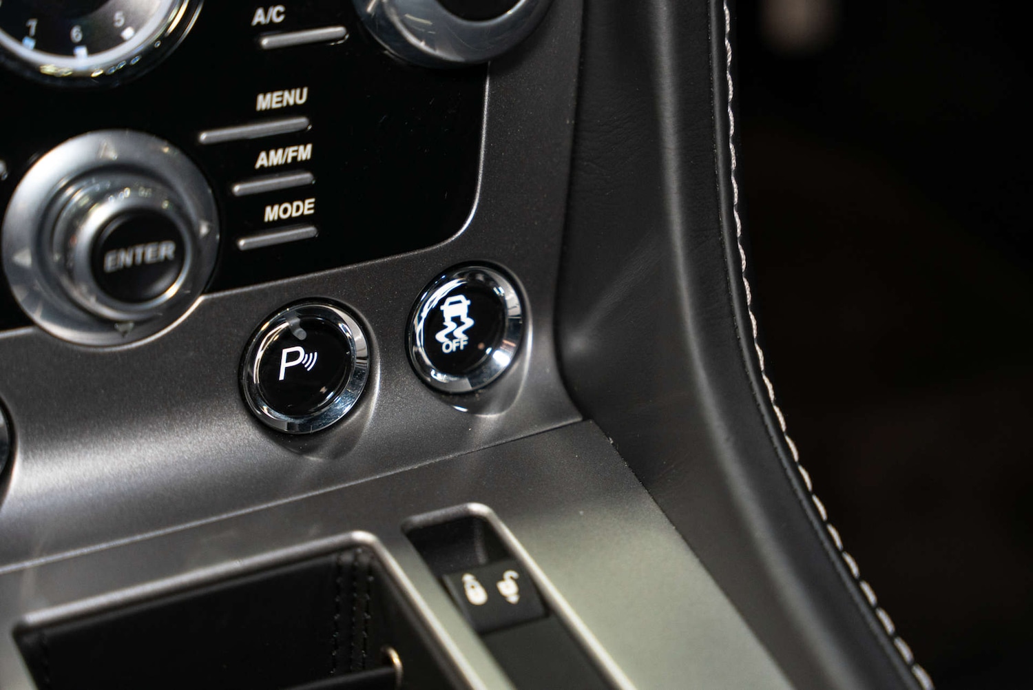 Used Aston Martin Vantage 2014 for sale - 77288531: Photo 27