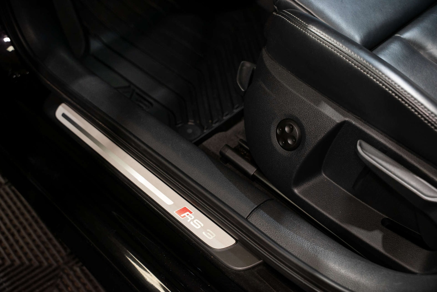 Used Audi RS3 2015 for sale - 78083482: Photo 18