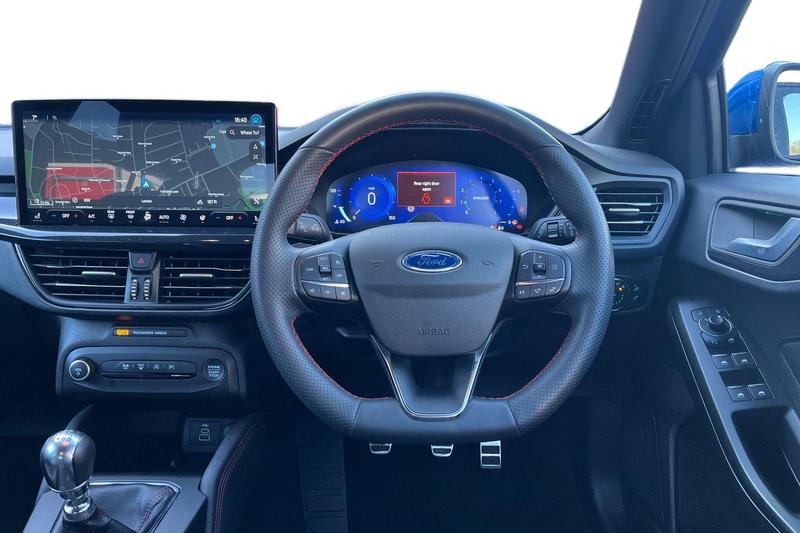 Used Ford Focus 2023 for sale - 78117194: Photo 11